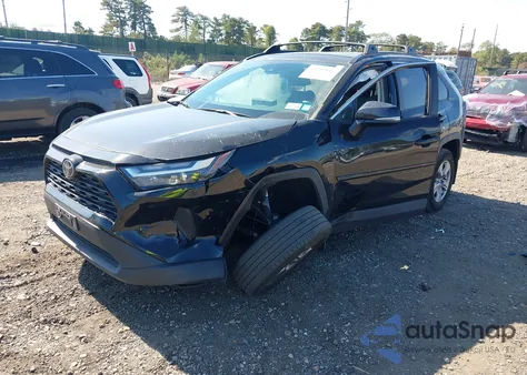 2022 Toyota Rav4 Xle z USA, uszkodzony, nr VIN 2T3P1RFV9NC318349
